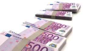 Eurostat: România și alte trei state au avut cea mai mare creștere economică din UE în ultimul trimestru din 2022      Acest text a fost copiat de pe Ziare.com Eurostat: România și alte trei state au avut cea mai mare creștere economică din UE în ultimul trimestru din 2022 https://ziare.com/crestere-economica-romania/romania-crestere-economica-eurostat-produs-intern-brut-1788938?utm_source=Ziare.com&utm_medium=copy-paste