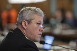 Cei doi candidaţi pentru funcţia de procuror general susţin interviul la Ministerul Justiţiei