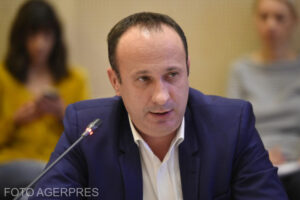 România trebuie să reducă deficitul de cont curent şi deficitul comercial pentru o creştere a ratingului de ţară, spune ministrul Finanţelor image-2021-11-30-25214713-41-adrian-caciu