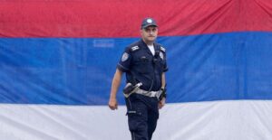 image-2022-07-2-25657830-41-politist-serbia