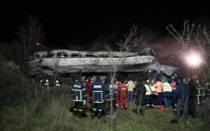 Două trenuri s-au ciocnit în Grecia: cel puțin 29 de morți și 85 de răniți Două trenuri s-au ciocnit în Grecia: cel puțin 29 de morți și 85 de răniți
