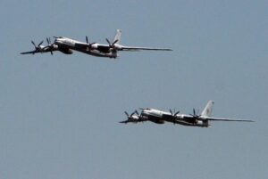 Două bombardiere strategice rusești au zburat deasupra Mării Japoniei înainte de vizita premierului Kishida la Kiev
