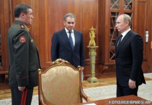 image-2012-11-9-13580743-41-valeri-gherasimov-seful-statului-major-sergei-soigu-ministrul-apararii-centru-vladimir-putin