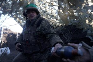 Război în Ucraina, ziua 408: La Bahmut continuă luptele/Războiul din Ucraina a dus la o creștere a mortalității delfinilor și marsuinilor/Planul UE de a furniza obuze Kievului este blocat
