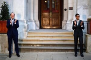 Vicepremierul britanic a demisionat în urma acuzațiilor de hărțuire a subalternilor Vicepremierul britanic a demisionat în urma acuzațiilor de hărțuire a subalternilor