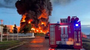 image-2023-04-29-26236327-41-incendiul-rusesc-rezervoarele-combustibil-din-sevastopol