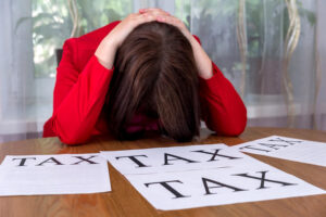 Economia României încetinește /Diferențe între ce declară firmele și cât și-au permis să plătească