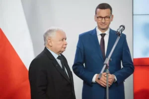 Comisarul european amenință Polonia cu o nouă procedură de infringement din cauza comisiei de anchetă a influenței Rusiei