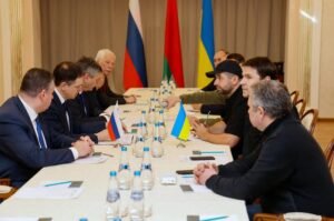 Ucraina susține că Rusia și-a schimbat tactica de război: „Nu există nicio îndoială că ei efectuează atacuri directe asupra clădirilor rezidenţiale civile ori a zonelor cu mai multe case cu populaţie civilă” Ucraina susține că Rusia și-a schimbat tactica de război: „Nu există nicio îndoială că ei efectuează atacuri directe asupra clădirilor rezidenţiale civile ori a zonelor cu mai multe case cu populaţie civilă”