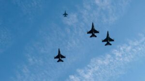 Câte avioane americane F-16 crede Ucraina că are nevoie pentru a opri atacurile aeriene rusești asupra țării Câte avioane americane F-16 crede Ucraina că are nevoie pentru a opri atacurile aeriene rusești asupra țării