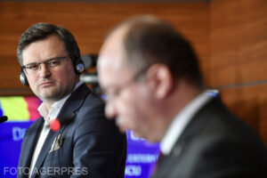 Aurescu susţine înfiinţarea unui Tribunal special pentru sancţionarea crimei de agresiune săvârşite în Ucraina image-2023-04-12-26202401-41-bogdan-aurescu-dmytro-kuleba (1)