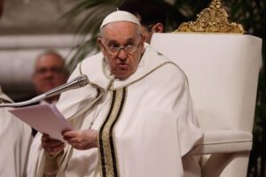 Papa Francisc spune că Vaticanul este implicat într-o misiune secretă pentru un plan de pace în Ucraina: „În aceste întâlniri nu am vorbit despre Scufița Roșie” image-2023-04-9-26194944-41-papa-francisc (1)
