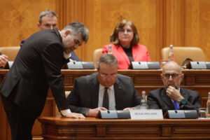 Președintele PSD cere suspendarea negocierilor privind viitorul guvern până la rezolvarea solicitărilor sindicatelor Președintele PSD cere suspendarea negocierilor privind viitorul guvern până la rezolvarea solicitărilor sindicatelor