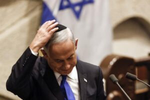 Premierul israelian a renunțat la cea mai controversată propunere de modificare a sistemului judiciar al țării