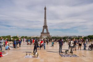 La Paris, locuitorii şi turiştii vor putea înota din nou în Sena din 2025