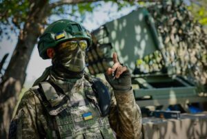 Război în Ucraina, ziua 503: Începe summitul NATO la Vilnius / Rusia a lansat un atac aerian asupra Kievului în primele ore ale zilei