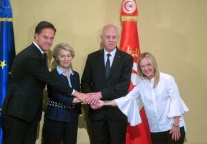 Tunisia şi UE au semnat un acord de „parteneriat strategic” de combatere a migrației