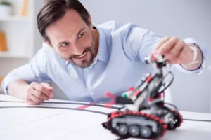 image-2023-07-28-26427318-41-inventator-fericit