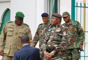 Crește presiunea pe generalul care a dat lovitura de stat în Niger: Țările din Africa de Vest țin un summit extraordinar / Junta susține că e iminentă o intervenție militară image-2023-07-29-26429355-41-abdourahmane-tiani-autoproclamat-lider-nigerului