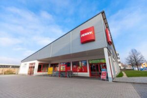 Lanţul german de supermarketuri Penny scumpește unele produse pentru a include și „impactul lor ecologic” Lanţul german de supermarketuri Penny scumpește unele produse pentru a include și „impactul lor ecologic”