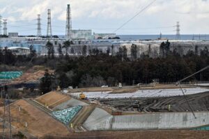 Guvernul japonez a primit aprobarea de a deversa apa radioactivă de la centrala nucleară Fukushima în Oceanul Pacific