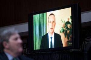 Zuckerberg: Meta Platforms lansează versiunea web a noii sale platforme de socializare Threads