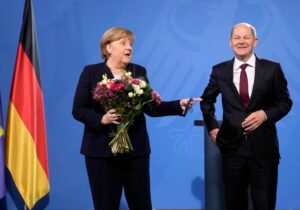 Fostul cancelar german Angela Merkel încă își plătește coafura și machiajul din bani publici