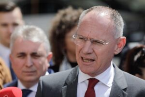 Ministrul austriac de interne se laudă cu scăderea numărului de imigranţi, dar cu toate acestea va continua să se opună aderării României şi Bulgariei la Schengen