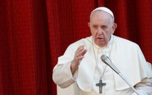 Papa Francisc: Biserica Catolică este deschisă tuturor, inclusiv celor din comunitatea LGBT, dar în cadrul propriilor reguli Papa Francisc: Biserica Catolică este deschisă tuturor, inclusiv celor din comunitatea LGBT, dar în cadrul propriilor reguli