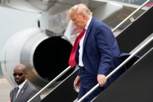 Donald Trump plănuieşte să se predea justiţiei pentru proces din statul Georgia Donald Trump plănuieşte să se predea justiţiei pentru proces din statul Georgia