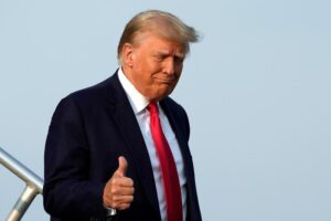 Donald Trump a lipsit de la o dezbatere televizată