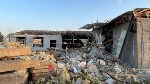 În România, locuitorii din satele apropiate de regiunea Odesa, sunt îndemnați să se ascundă în adăposturi în timpul atacurilor Federației Ruse În România, locuitorii din satele apropiate de regiunea Odesa, sunt îndemnați să se ascundă în adăposturi în timpul atacurilor Federației Ruse
