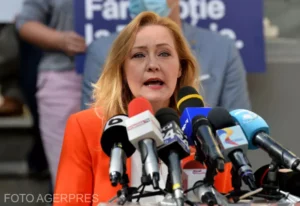 USR își lansează candidații la europarlamentare. Lista e deschisă de Elena Lasconi, primarul din Câmpulung Muscel image-2023-03-22-26156601-41-elena-lasconi-primarul-campulung-muscel