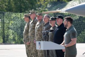 Tot mai mulți ucraineni cred că între conducerea politică și cea militară a țării există neînțelegeri grave Tot mai mulți ucraineni cred că între conducerea politică și cea militară a țării există neînțelegeri grave