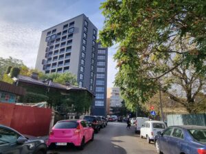 Jumătate dintre economiștii CFA România anticipează o scădere a prețurilor pentru apartamente