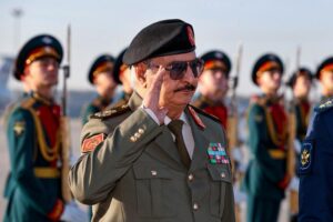 Luptă pentru putere în Libia. Cei doi fii ai mareșalului Haftar luptă pentru succesiune