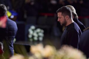 Volodimir Zelenski crede că Occidentul l-a trădat, în timp ce consilieri ai săi nu mai cred în victorie