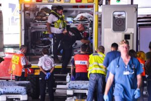 image-2023-10-7-26590524-41-serviciile-urgenta-actioneaza-dupa-rachete-lansate-militantii-hamas-lovit-israelul