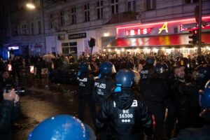 O rețea pro-palestiniană a sărbătorit, la Berlin, atacul Hamas asupra Israelului. Stteinmer este revoltat