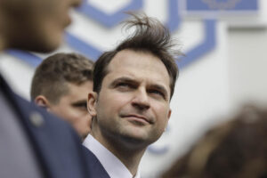 image-2023-05-9-26255742-41-sebastian-burduja