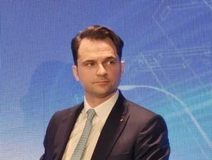 Ce spune Ministerului Energiei depre un posibil conflict de interese în care s-ar afla Sebastian Burduja / Atribuțiile ministrului sunt delegate secretarilor de stat image-2023-09-6-26513173-41-sebastian-burduja
