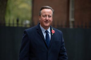 Marea Britanie: Fostul premier David Cameron a revenit în guvern în funcția de ministru de externe