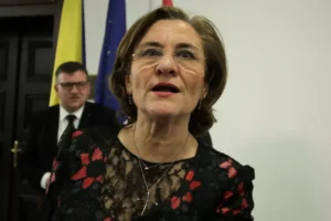 Maria Grapini a stârnit un trend bizar înainte de Crăciun pe Facebook. „N-am ciorapi de revelion și m-am dus să cumpăr mâncare la câini” image-2023-01-19-26030490-41-maria-grapini