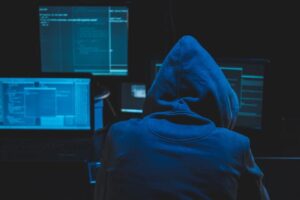 Hackerii nord-coreeni sunt suspectați că au furat datele de la 14 organizații