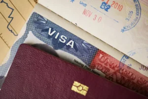 Cum ar putea scăpa românii de vizele pentru SUA și de ce accederea în programul Visa Waiver nu e garantată pentru 2025 cum anunță Ciolacu image-2023-12-15-26758027-41-vise-pentru-sua-programul-visa-waiver