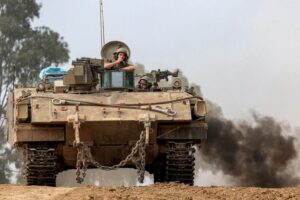 Armata israeliană a bombardat sudul Fâșiei Gaza în timp ce o delegație a Hamas era așteptată în Egipt