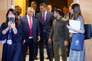 Volodimir Zelenski vrea să se întâlnească cu Viktor Orban pentru a-l convinge să înceapă negocierile de aderare la UE