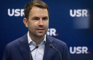 8043DAF3-B0C4-4421-B26E-A3B2ECF0E5CF