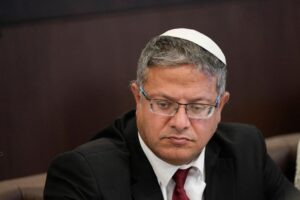 Ministrul israelian a cerut din nou o evacuare în masă a palestinienilor din Gaza Ministrul israelian a cerut din nou o evacuare în masă a palestinienilor din Gaza