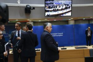 Liderii UE vor să folosească „opțiunea nucleară” dacă Ungaria va bloca ajutorul pentru Ucraina
